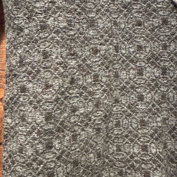 Eddie Bauer Women's Sweater V- Neck Brown and Grey Merino Wool Size Medium (#31) - Picture 3 of 7